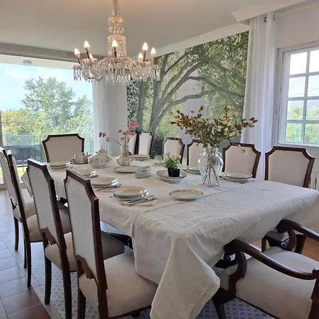 Casa Con Vistas Al Mar Con Terreno En Pontevedra Понтеведра