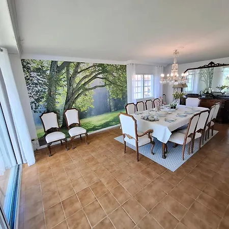Casa Con Vistas Al Mar Con Terreno En Pontevedra