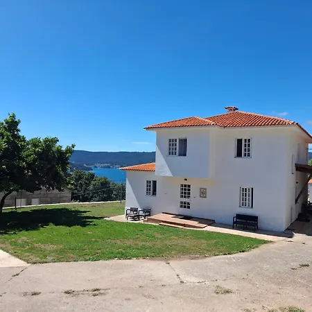 Дом отдыха Casa Con Vistas Al Mar Con Terreno En Pontevedra